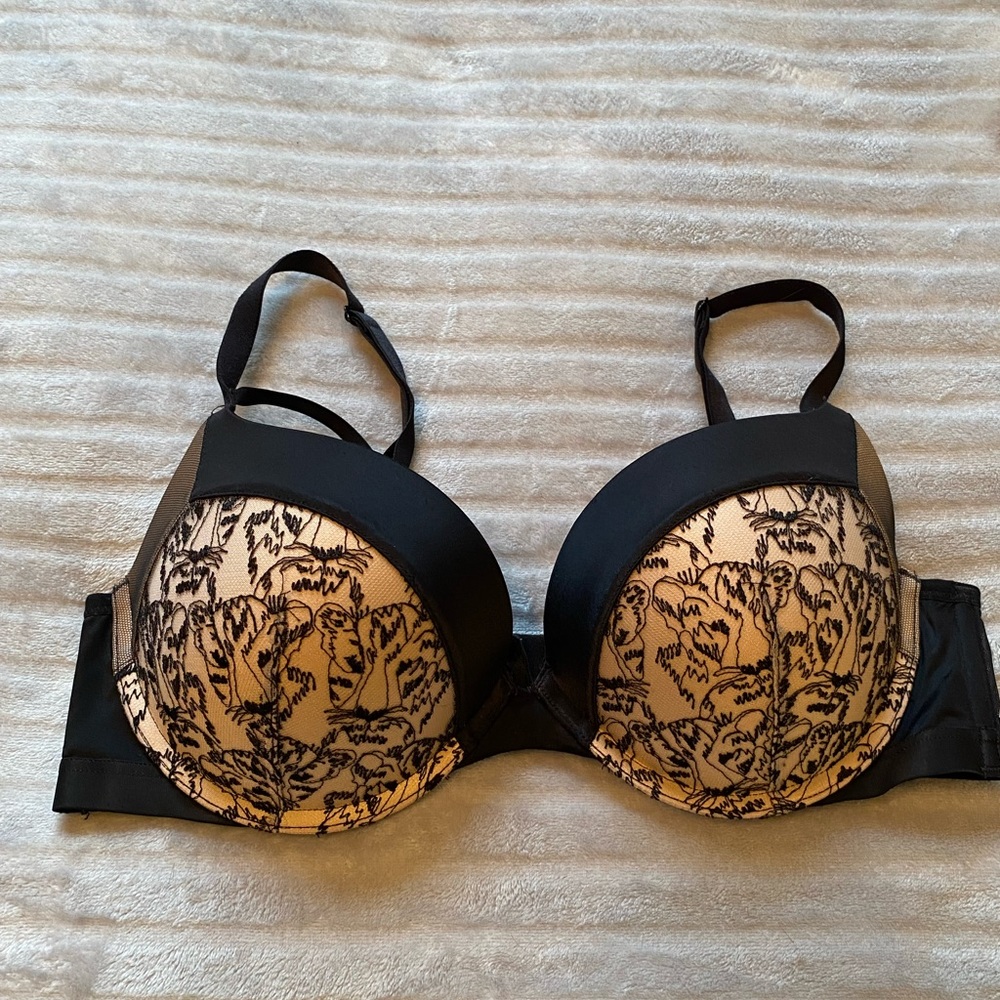 Victoria’s secrets bra